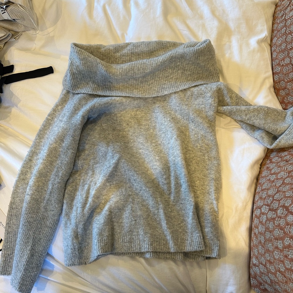 Off shoulder grey sweater